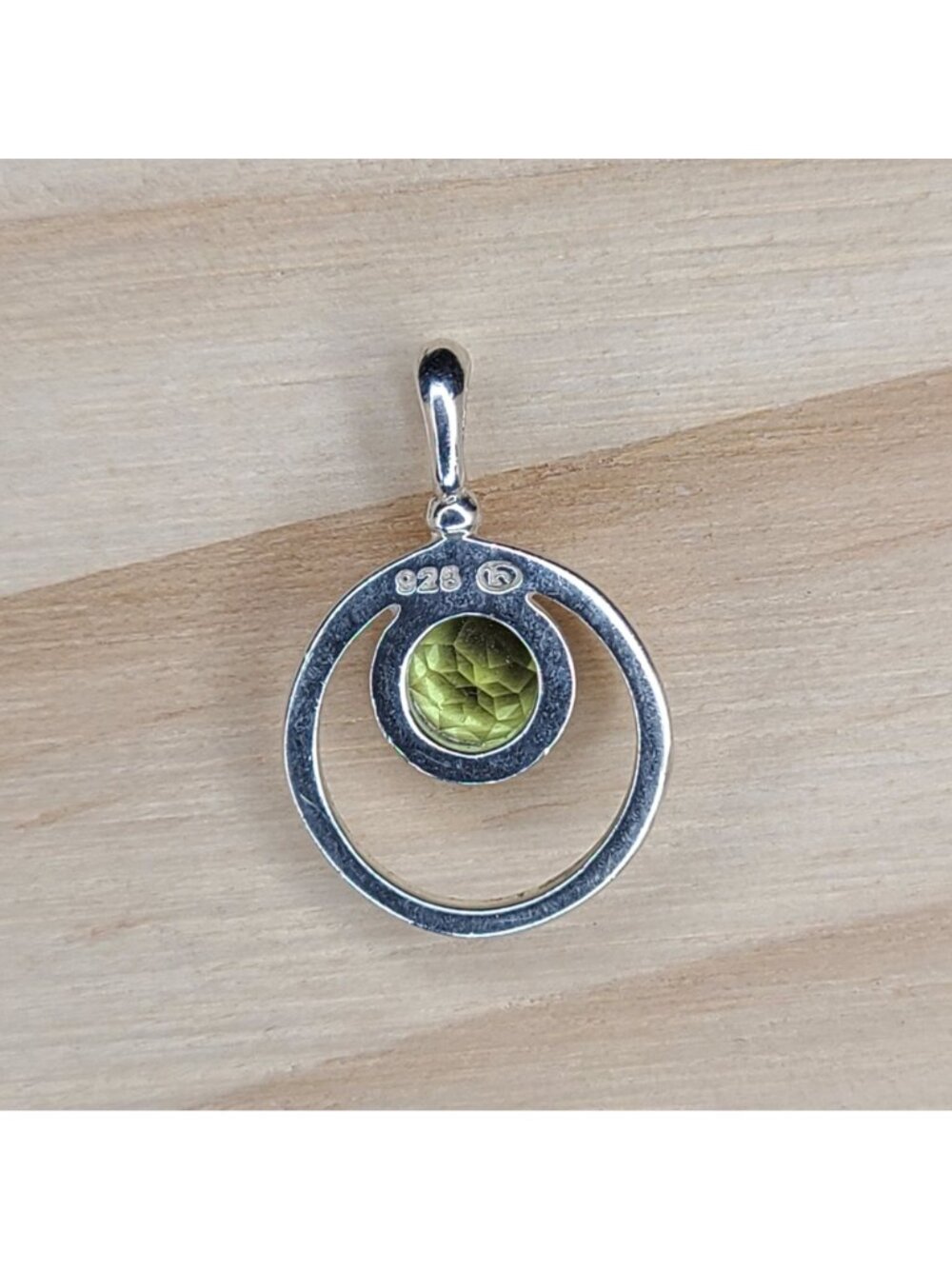 Sterling Silver Circle Pendant With Green Gemstone Accent Vintage .75" - Picture 3 of 6